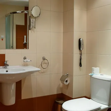 アパートホテル Sunrise Park - Free Wellness 4*